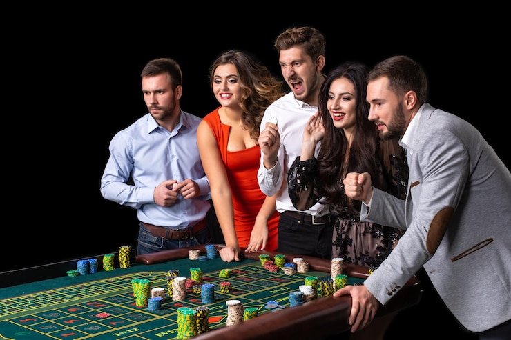Antarmuka permainan Wolf Gold di apslot dengan gulungan, simbol, dan kontrol taruhan yang jelas